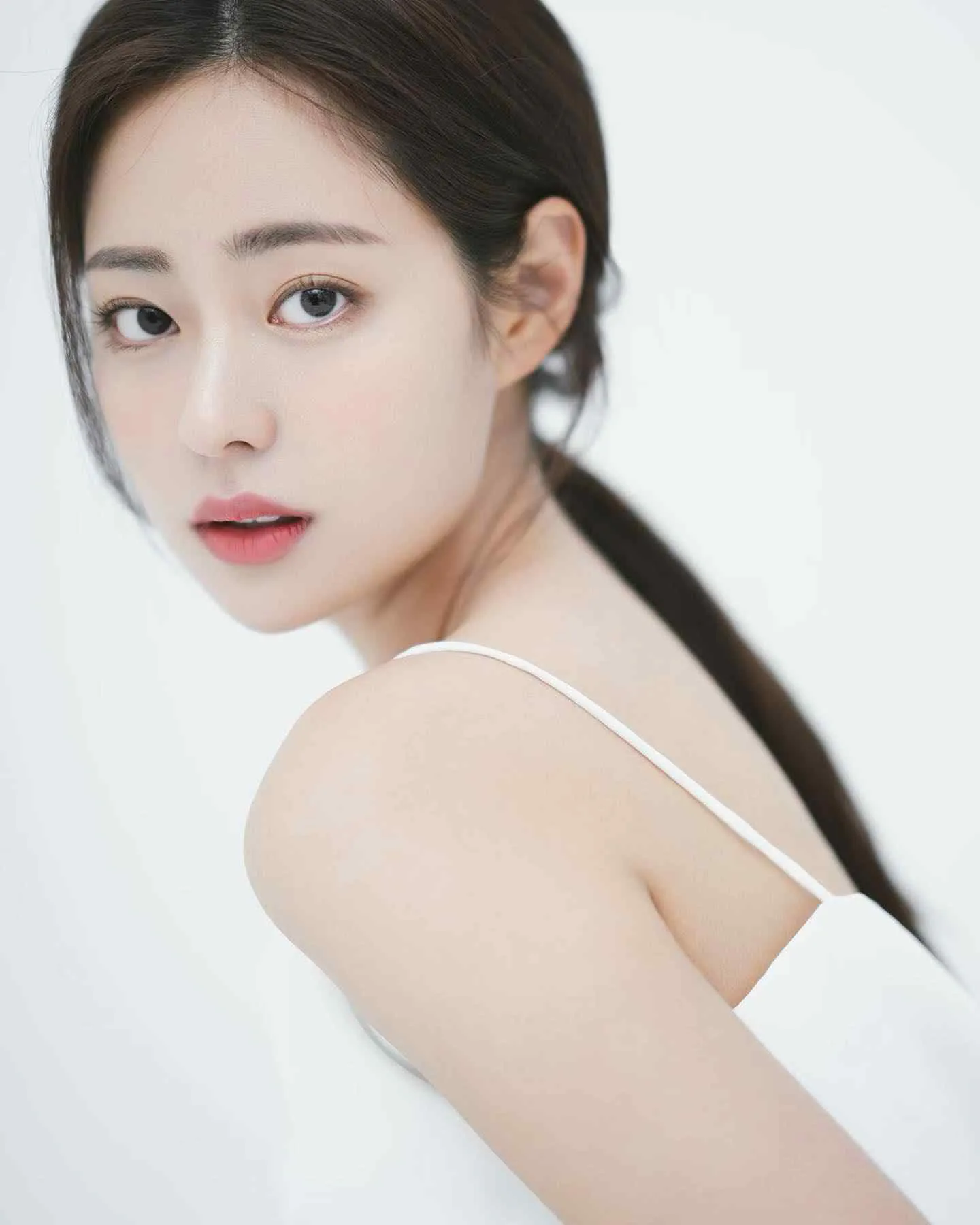 Shin Seul Ki (Single's Inferno) - shin-seul-ki-singles-inferno-sexy-9.webp